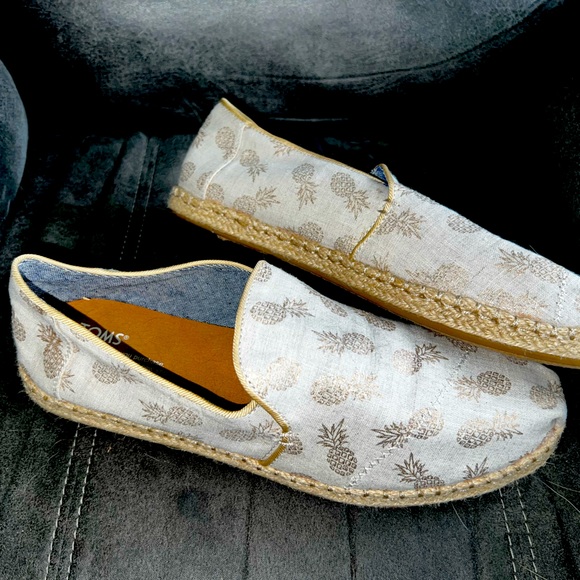 Pineapple toms size 10 - Picture 1 of 1